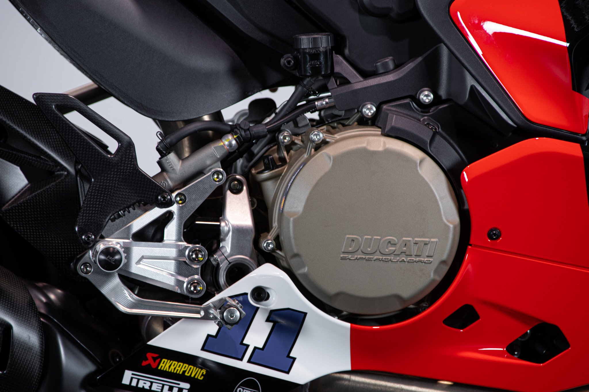 Ducati PANIGALE V2 BULEGA 2023 WORLD CHAMPION REPLICA 