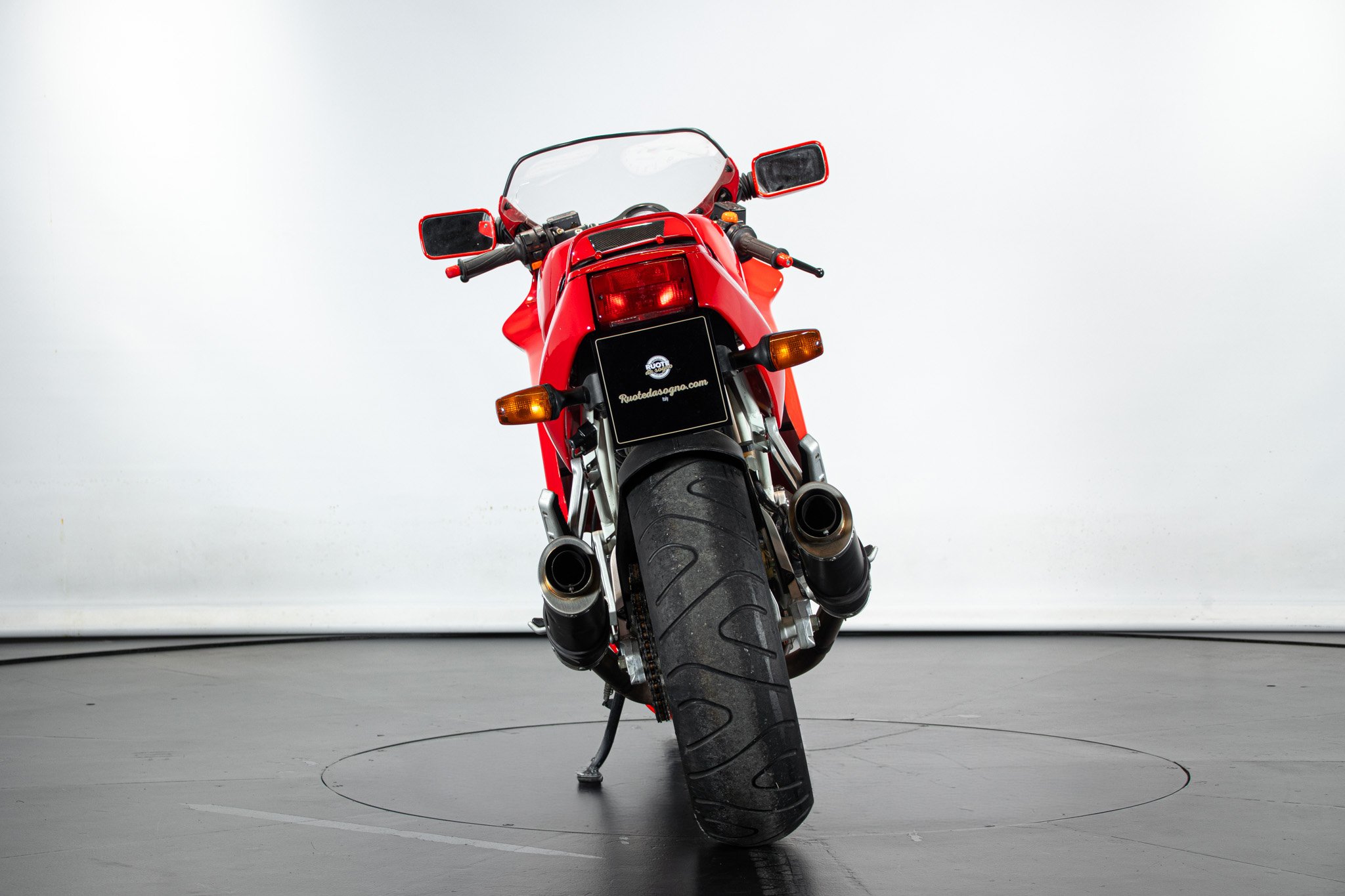 Ducati 900 SS 