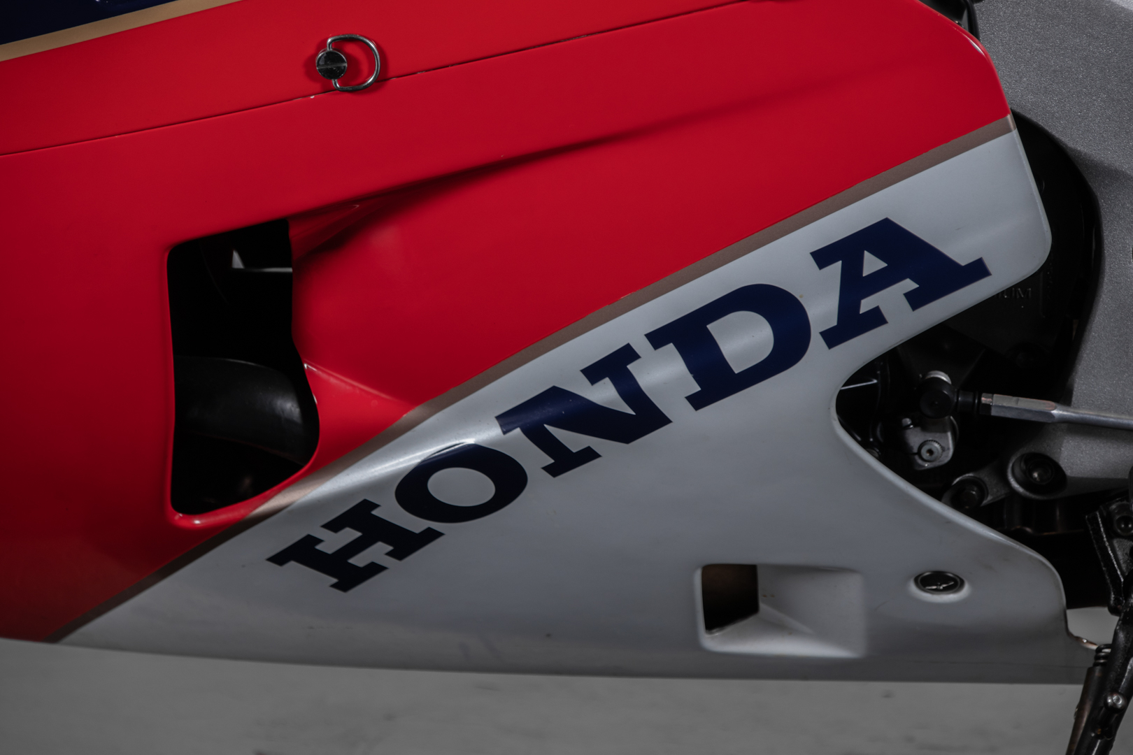 Honda RC 30 