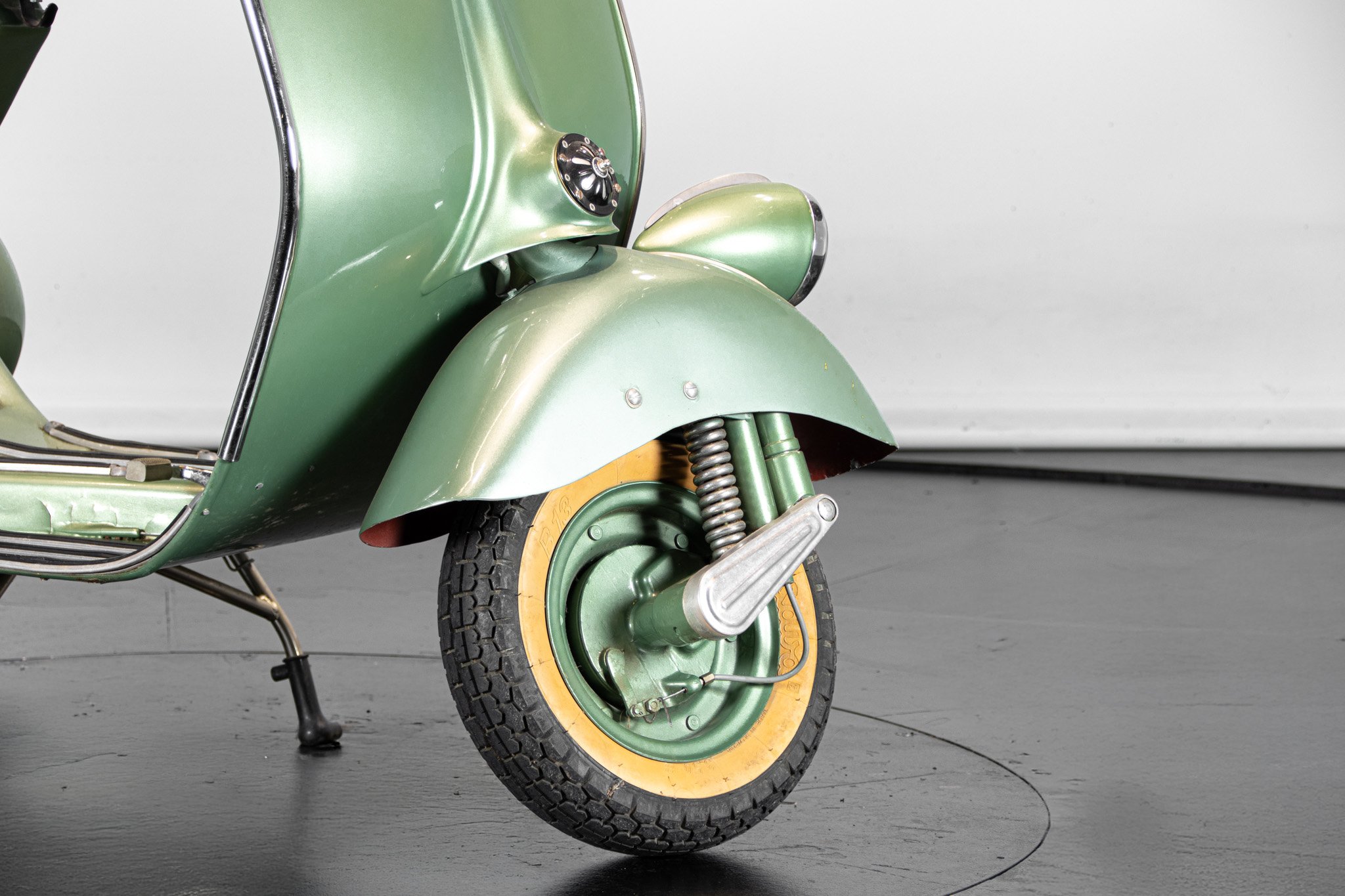 Piaggio PIAGGIO VESPA V31T \"FARO BASSO\" 