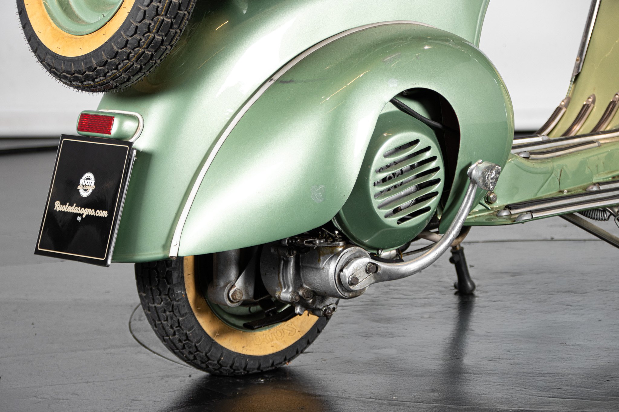 Piaggio PIAGGIO VESPA V31T \"FARO BASSO\" 