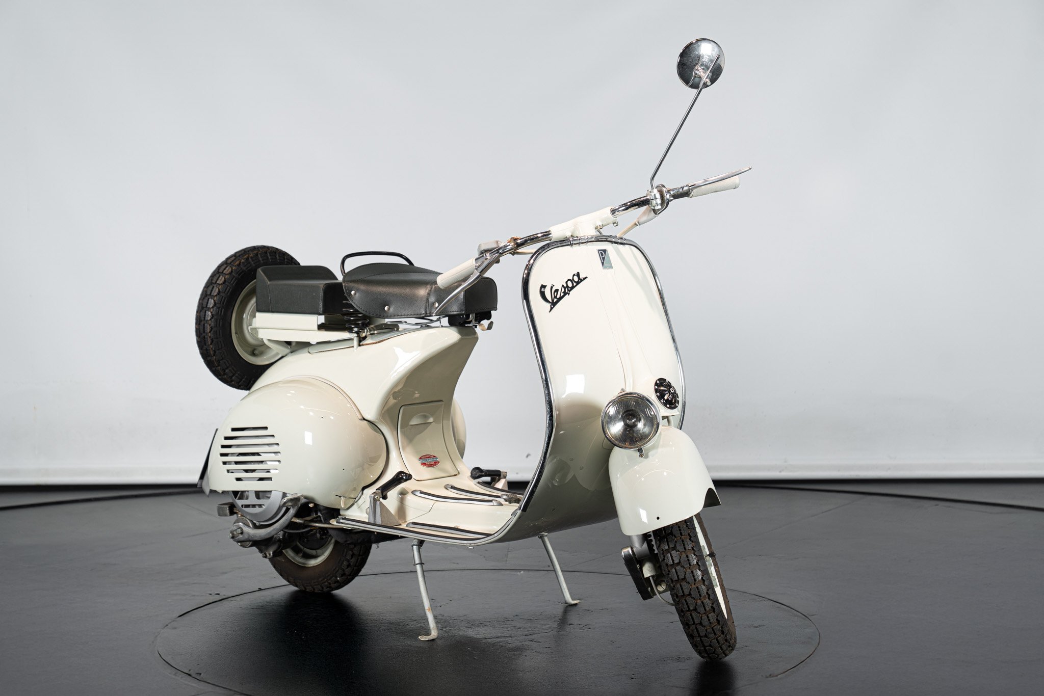 Piaggio VESPA VN2T 125 \"FARO BASSO \" 
