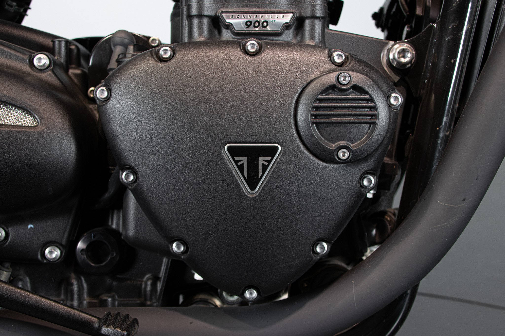 Triumph BONNEVILLE T100 BLACK 