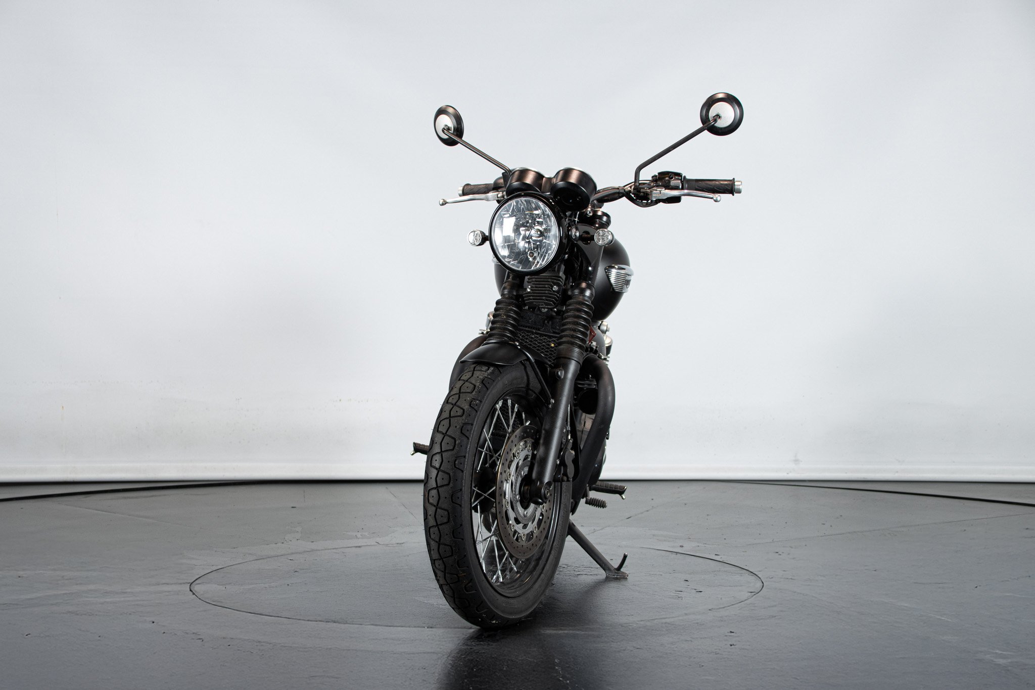 Triumph BONNEVILLE T100 BLACK 