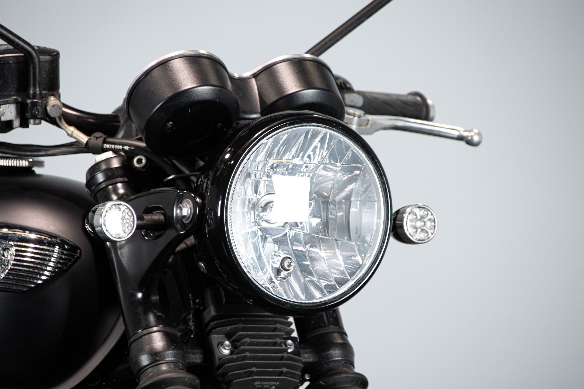 Triumph BONNEVILLE T100 BLACK 