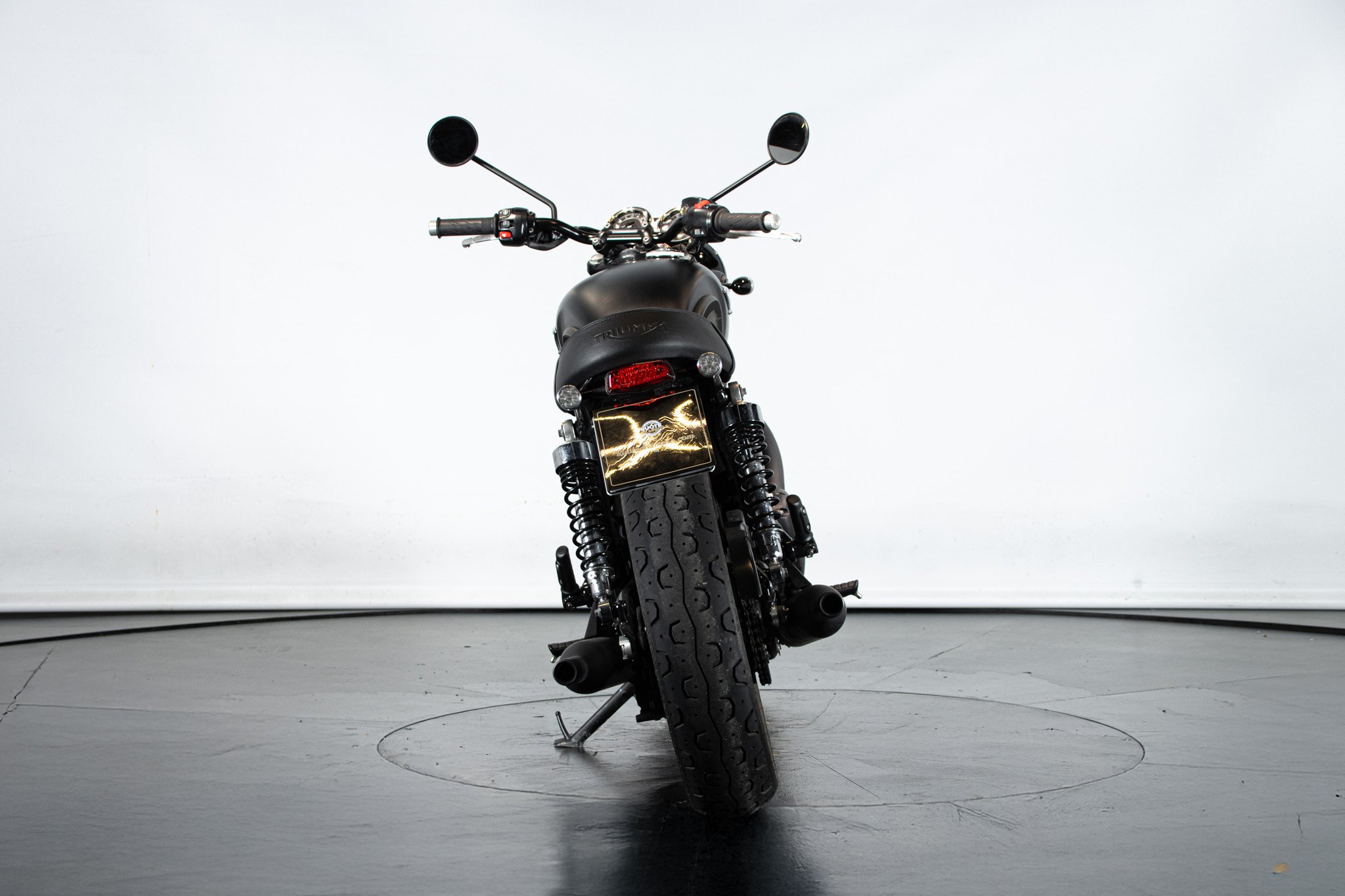 Triumph BONNEVILLE T100 BLACK 