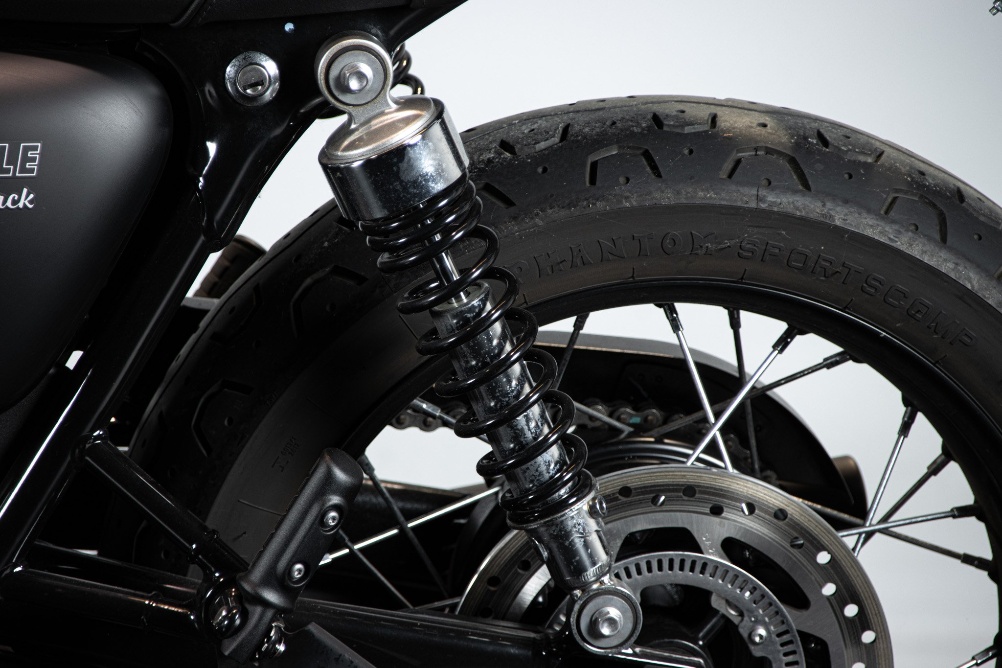 Triumph BONNEVILLE T100 BLACK 
