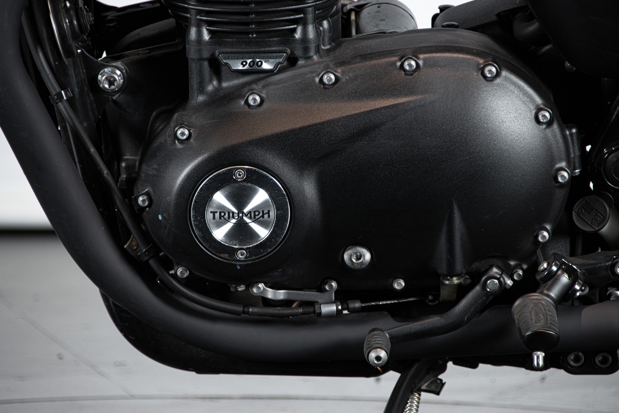 Triumph BONNEVILLE T100 BLACK 