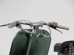 Piaggio Vespa 125 V30 M FARO BASSO 