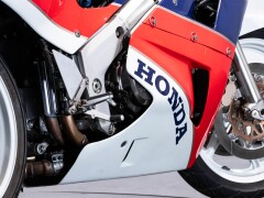 Honda VFR 750 r (RC 30) 