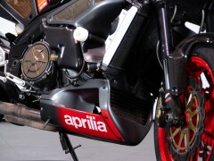 Aprilia TUONO V2 1000 