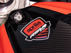 Aprilia RSV4 FACTORY WORKS 