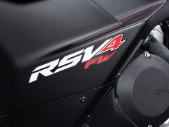 Aprilia RSV4 FACTORY WORKS 