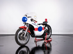 Yamaha TZ 350 Johnny Cecotto Replica 